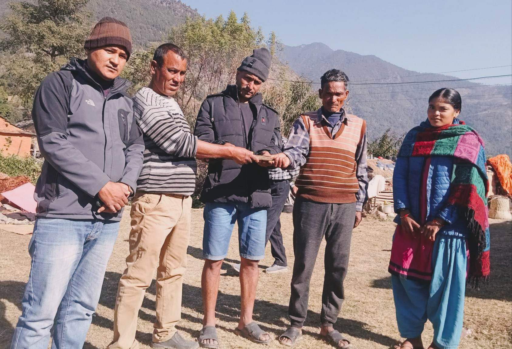 भूकम्प पीडितलाई प्रवासी नेपालीको सहयोग