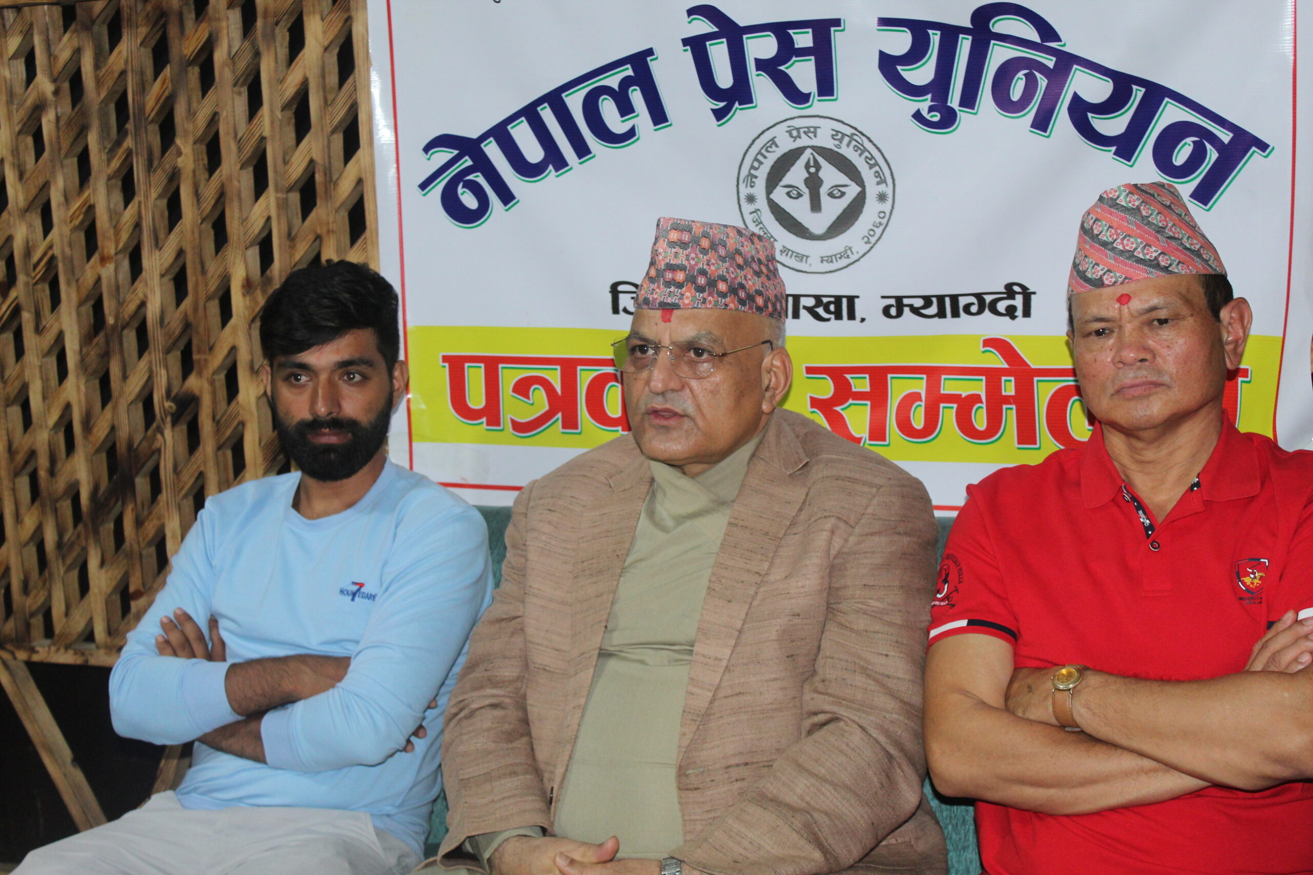 योजनाहरुको ठेक्का तोड्न सकिँदैन : मुख्यमन्त्री पाण्डे