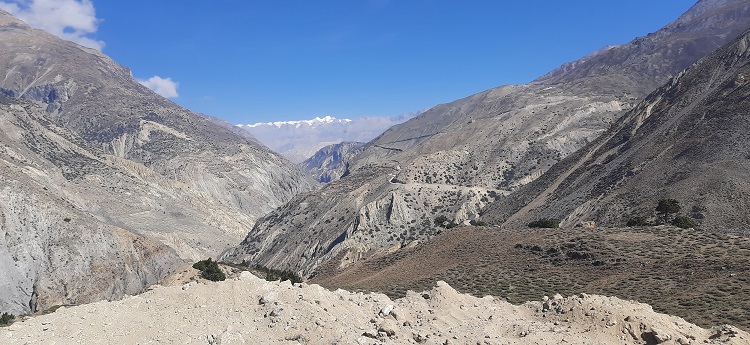 मुस्ताङमा लेक लागेर तीन पर्यटकको मृत्यु