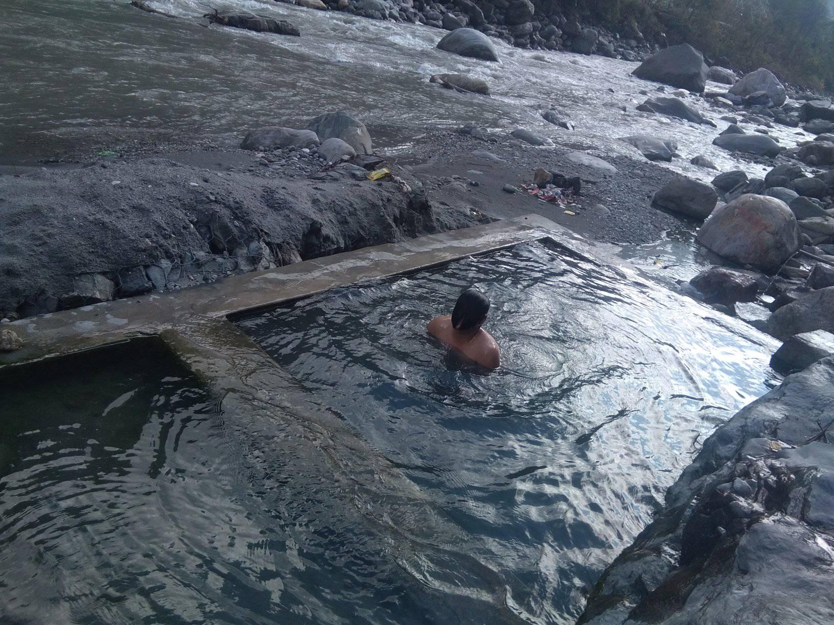 पोखरेबगरको रातोपानीको तातोपानी मुहान संरक्षण र व्यवस्थापन