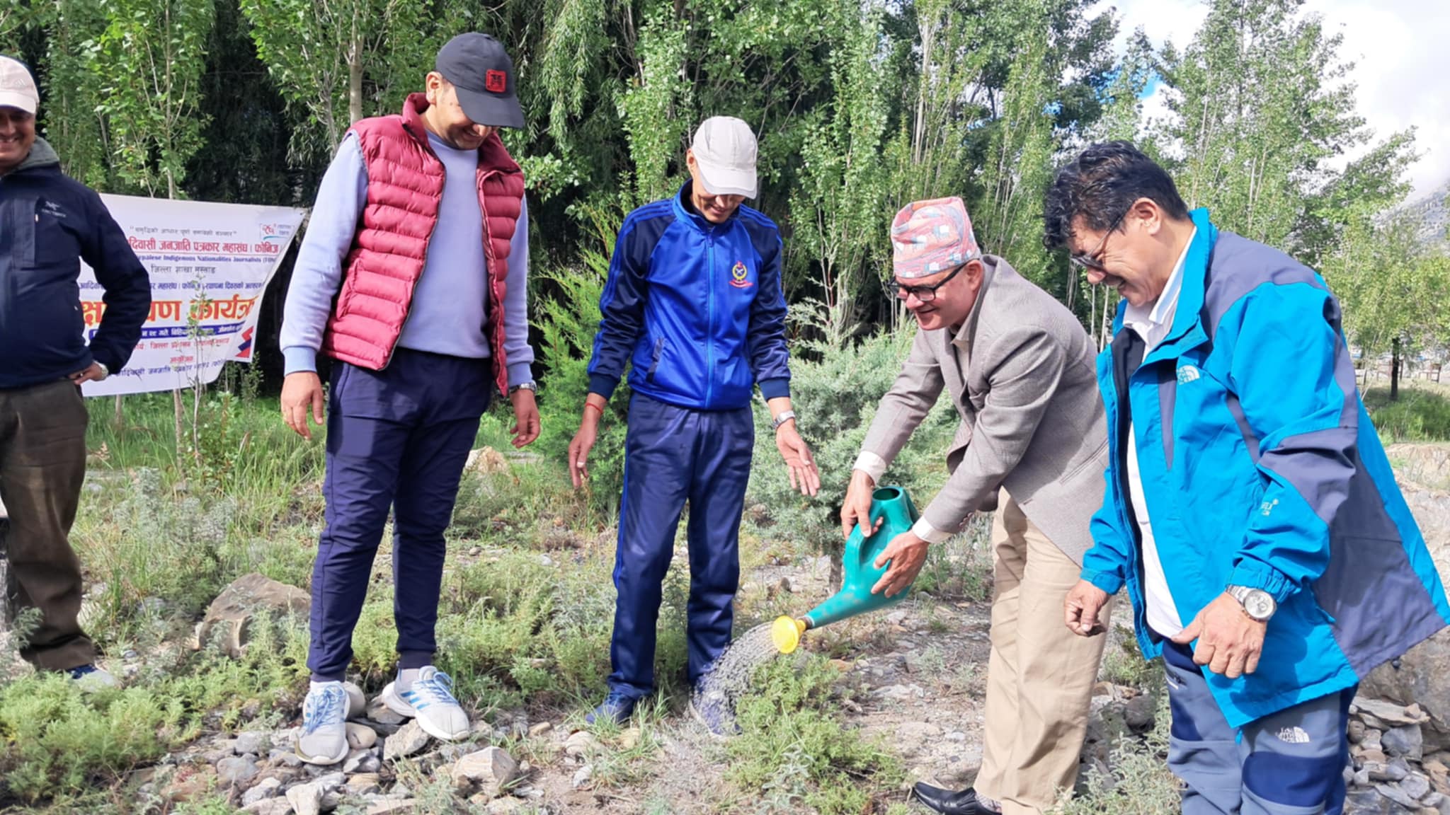 फोनिज शाखा मुस्ताङद्वारा वृक्षारोपण