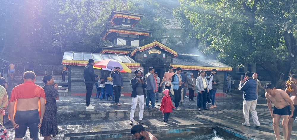 बाढीपहिरोको असर मुक्तिनाथको तीर्थयात्रामा